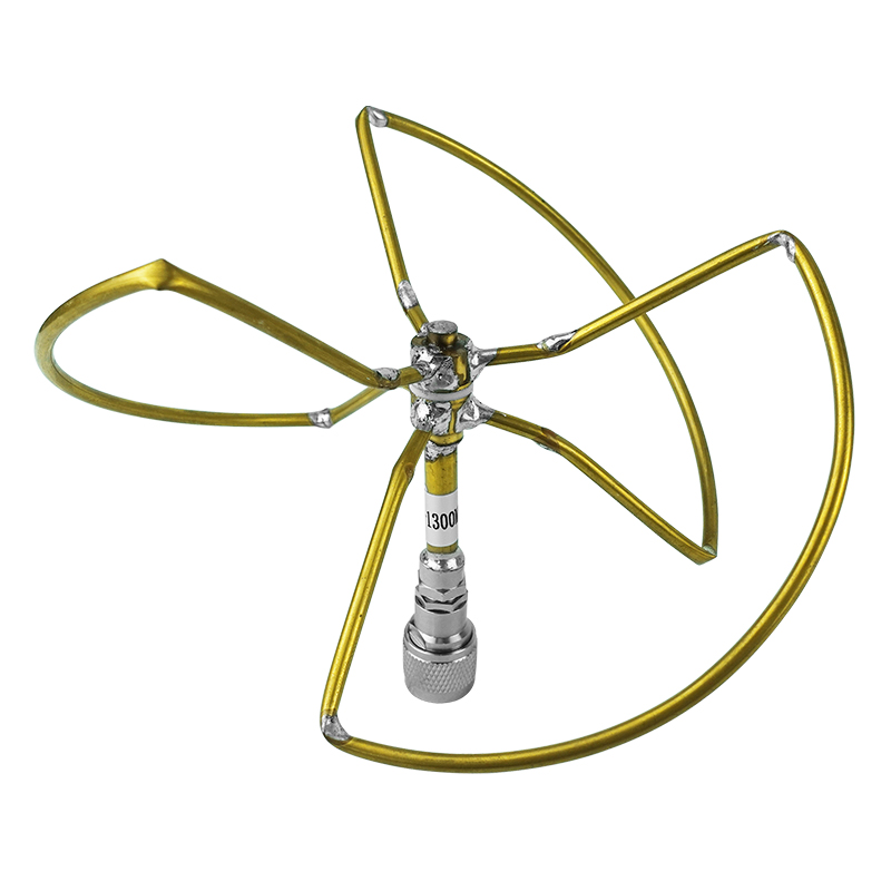 Antenne trèfle à quatre feuilles omnidirectionnelle à gain élevé